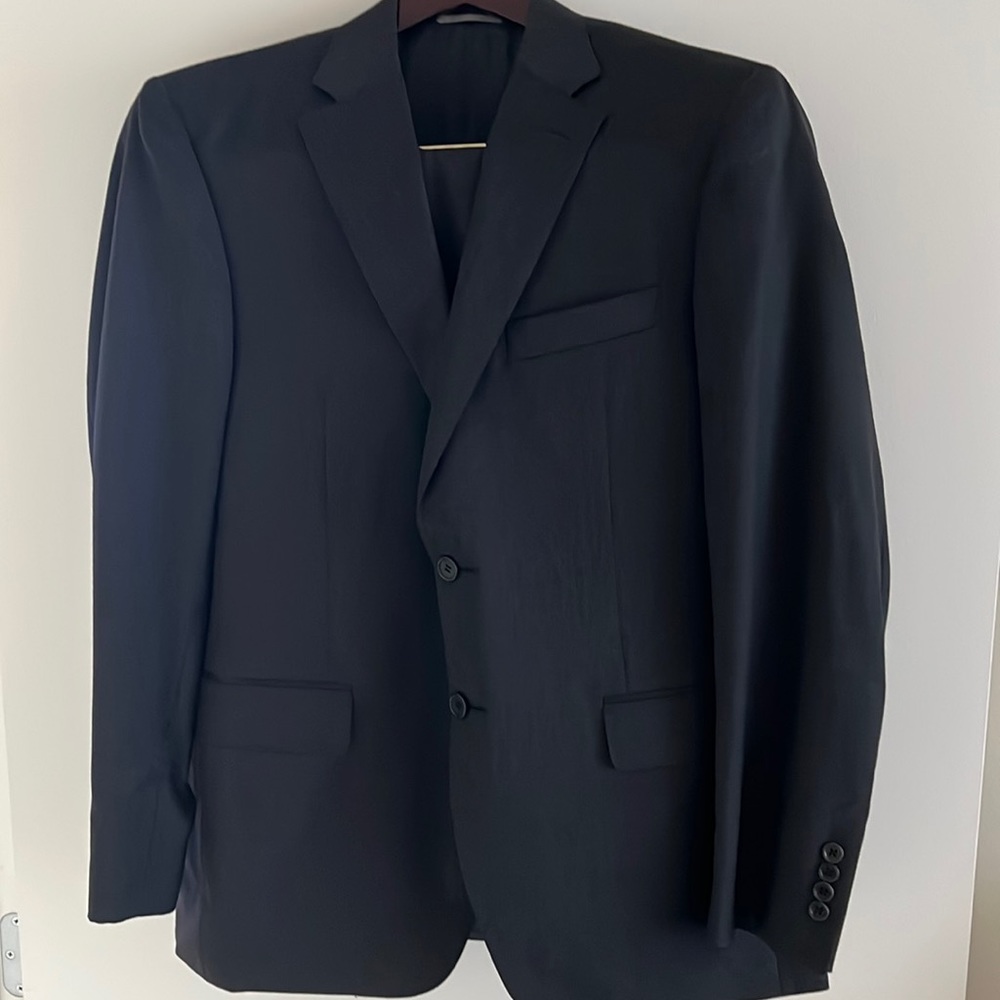 Canali Classic Fit 100% Wool Suit (Made in Italy) CHARCOAL GREY- Only worn once!